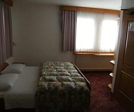 Отель Maria Flora 3*