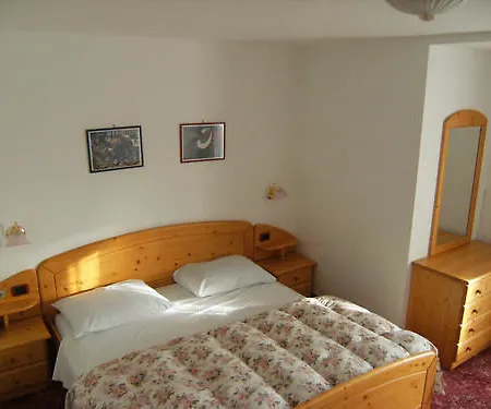 Hotel Maria Flora 3*