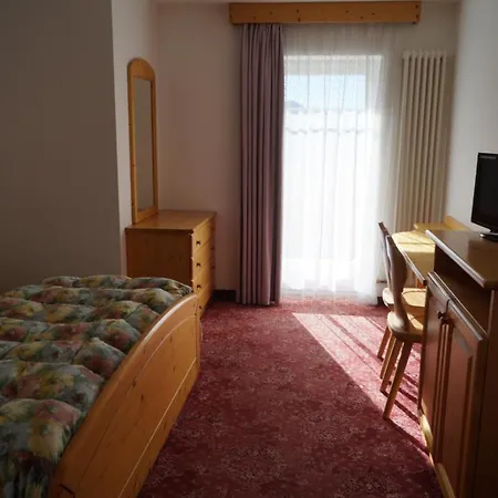 Hotel Maria Flora 3*