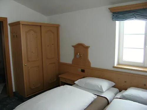 Отель Maria Flora 3*