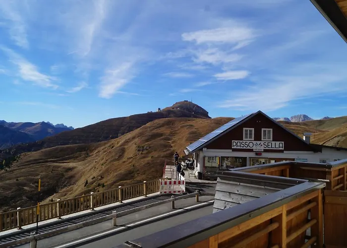 Отель Maria Flora 3*